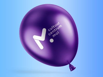 paarse metallic ballon voor cultureel centrum Mol