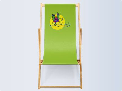 houten strandstoel op kindermaat met gepersonaliseerde doek